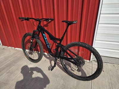 Salsa Spearfish 2021 Medium Carbon Wheels