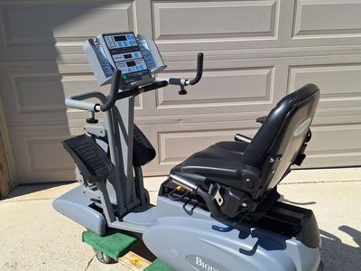 BioDex BioStep Recumbent Elliptical