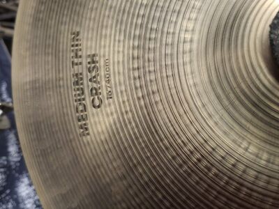 Zildjian 16" Avedis Medium Thin Crash