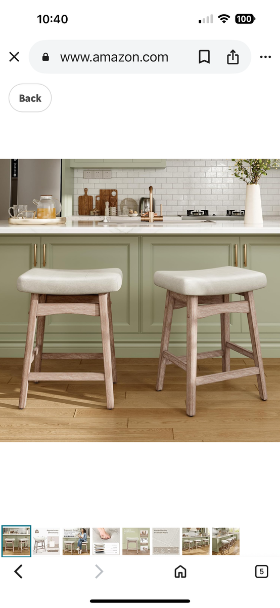 2 barstools new in box 50$ each