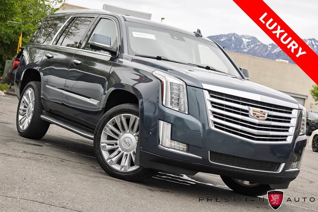 2019 Cadillac Escalade Luxury