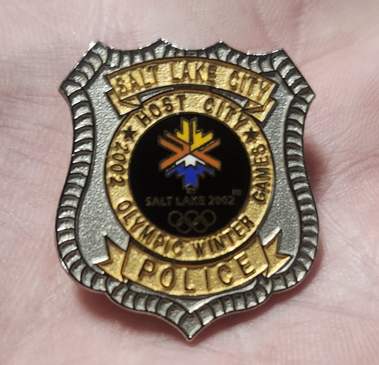 2002 Salt Lake City Olympic Winter Games Police Badge Pin "Limited Edition" 