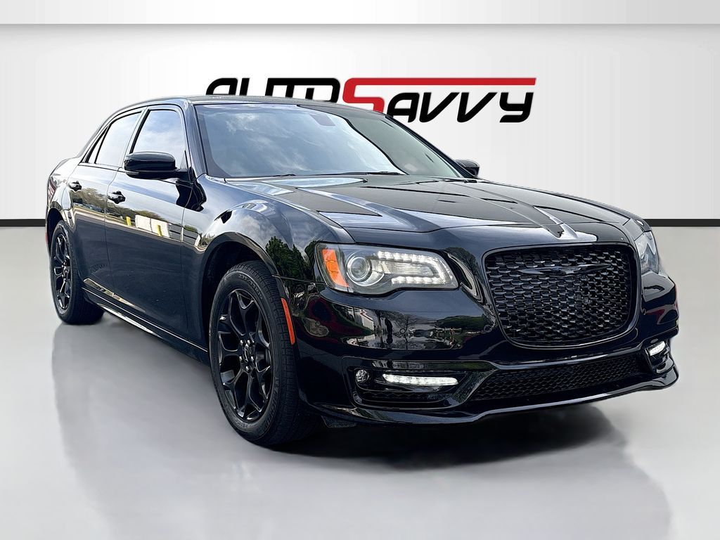 2023 Chrysler 300 Touring L