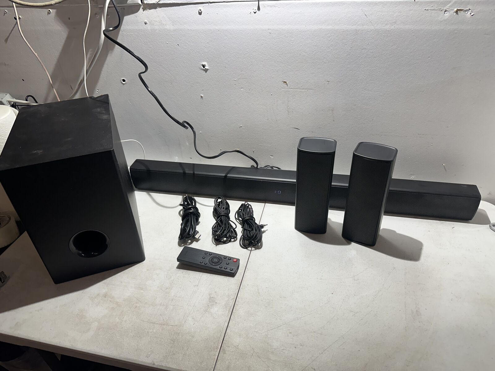 onn 36 in 5.1 Bluetooth Soundbar w/ Surround Sound