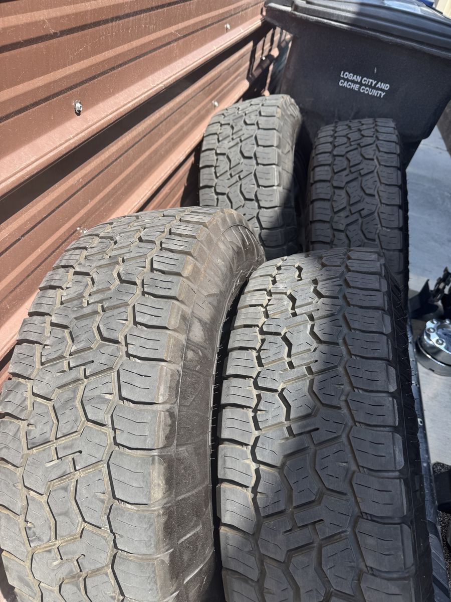 Nitto Terra grapplers 285/75/17