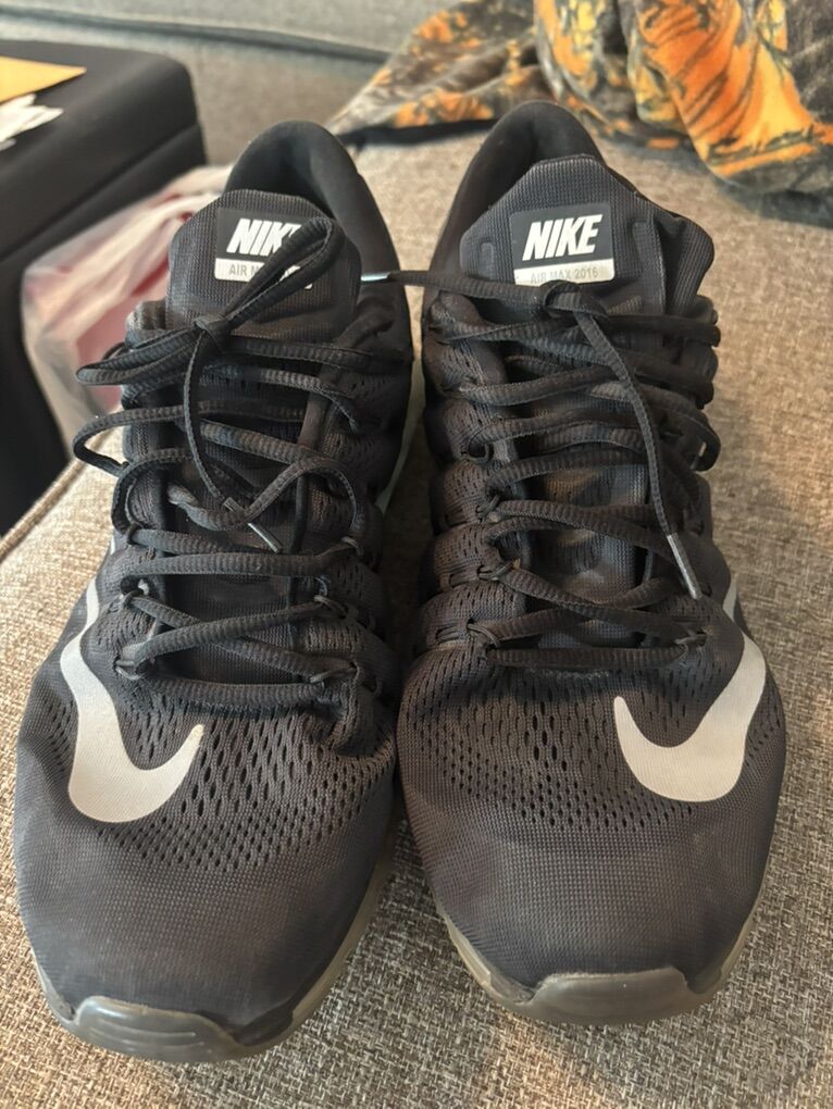 Nike Air Max 2016 Size 13  Shoes