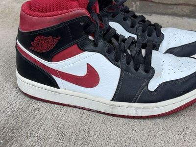 Nike Air Jordan 1 Mid 'Bred' Men's Basketball Shoes - Black, Red & White size 9 1/2