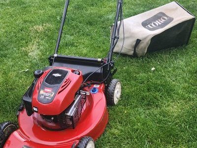Toro Recycler 22" Personal Pace Self-Propelled Gas Walk-Behind Lawn Mower w/ Bag