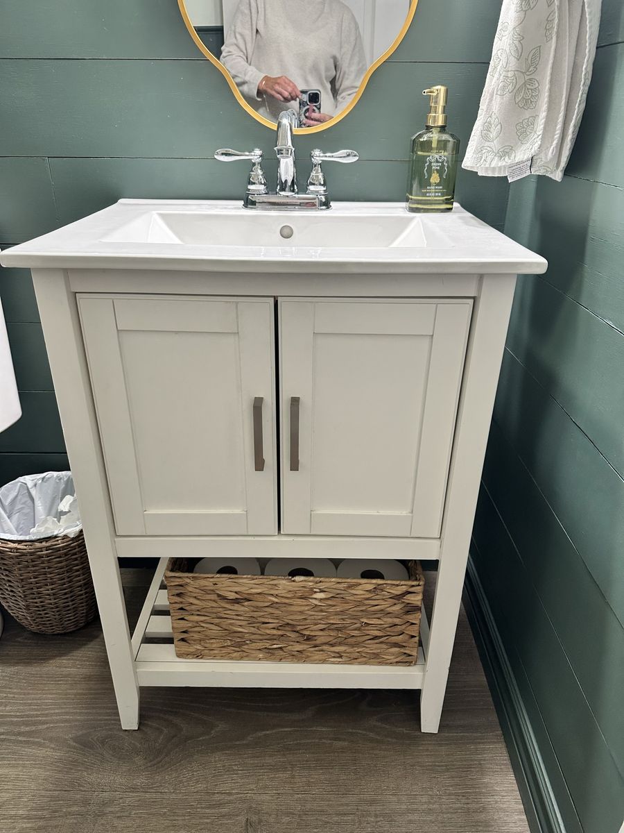 Bathroom vanity And Sink
