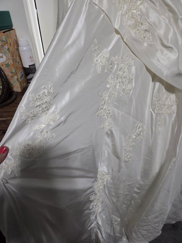 Main image 6