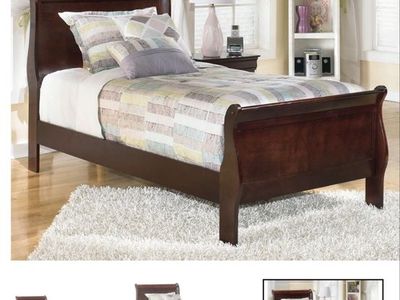 2 Beds frame with Mattresses and Boxsprings 2 camas completas