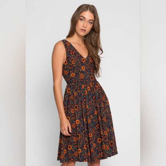 Everly Anthropologie Knee Length Sleeveless Dress with Jewel toned Orange Floral Design size Small $40 cash/venmo in Draper