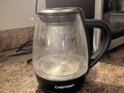 CHEFMAN 1.5L Electric Glass Kettle with LED Indicator - Fast Boiling, Cordless Design