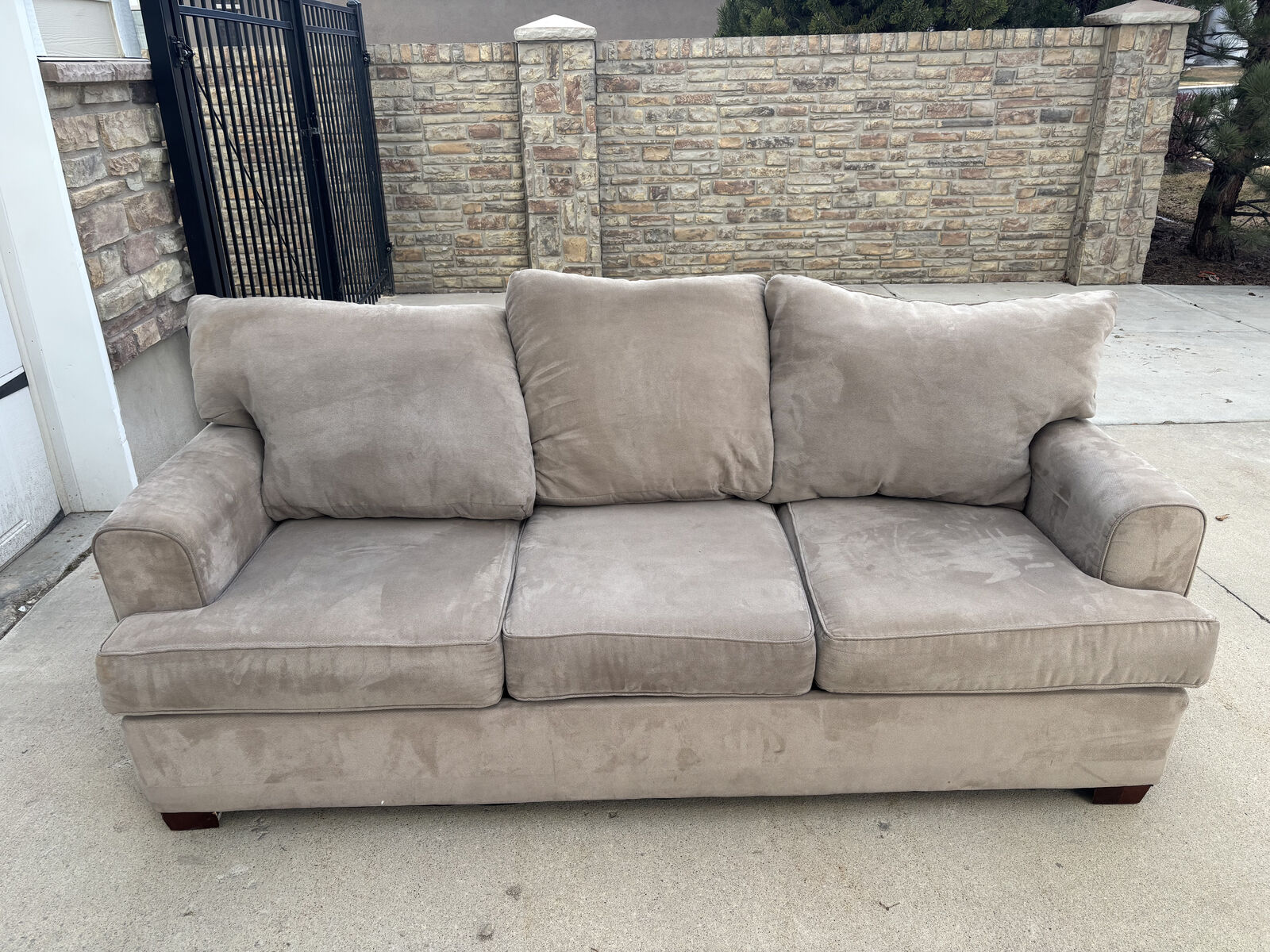 2 Gray Couches