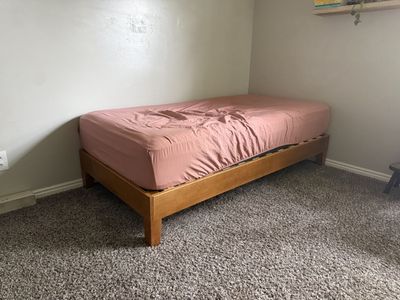 Modern Eood Bedframe