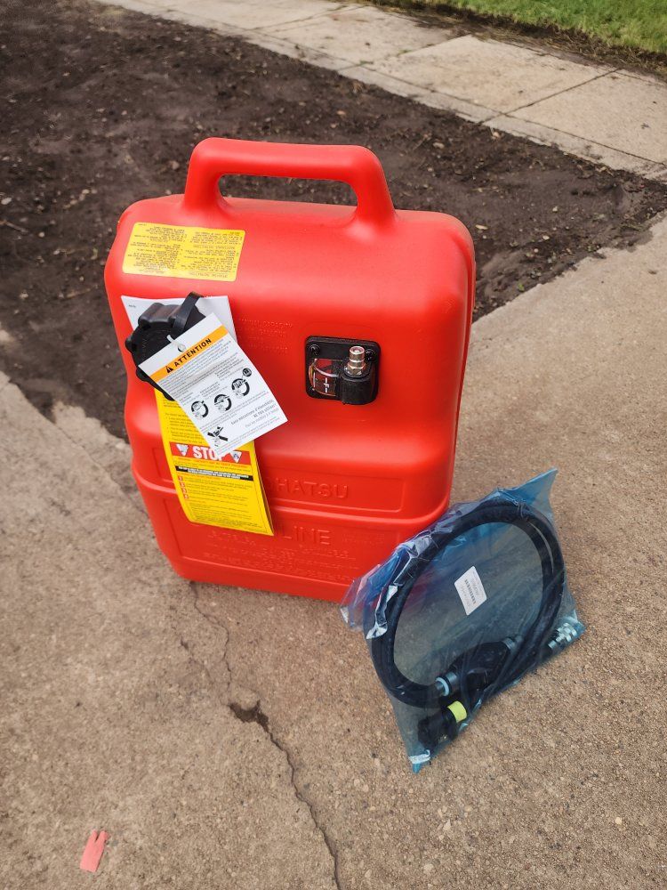New never used Tohatsu 6.6 gallon Portable Fuel Tank with Hose Assembly