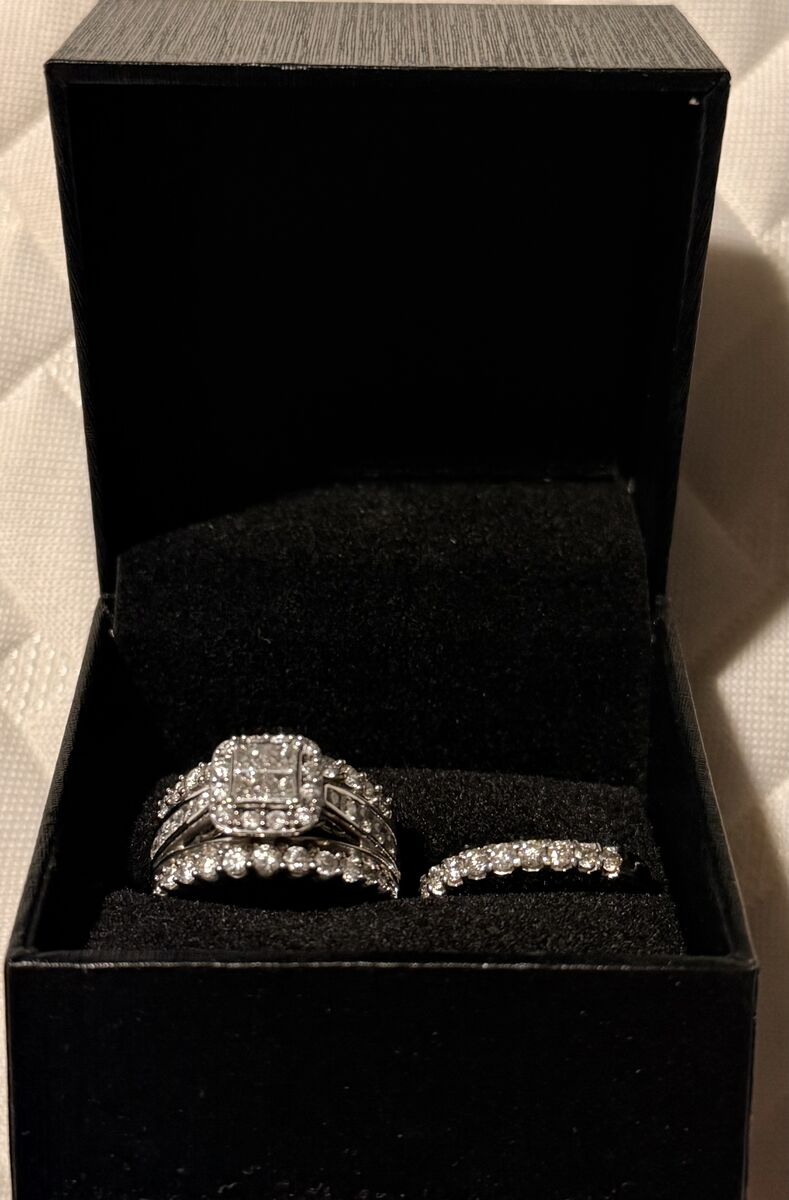 Beautiful Ring Set!!! Big Discount