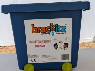 Brackitz Education Center, 400 pieces – Classroom STEM Kit – Excellent