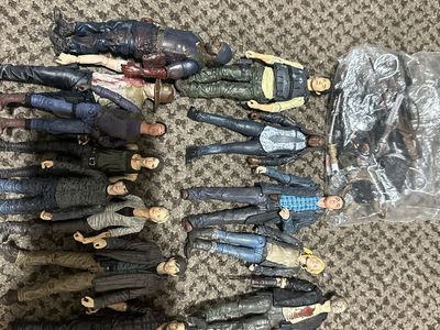 The Walking Dead Action Figure Lot
