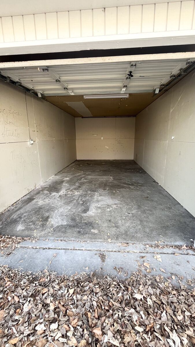 Storage Unit - 10x20 EXCELLENT LOCATION