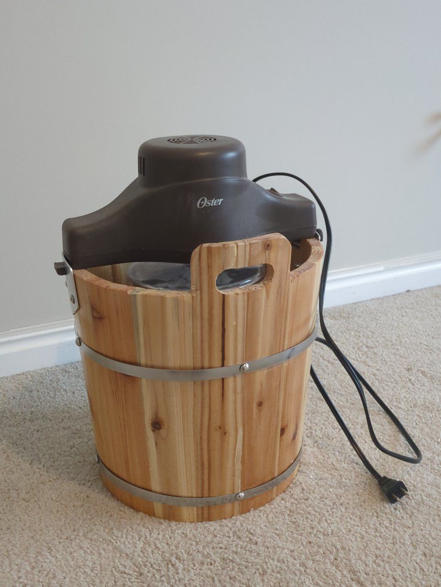 Oster Ice Cream Maker - Vintage Wood Bucket Style - Make Homemade Treats