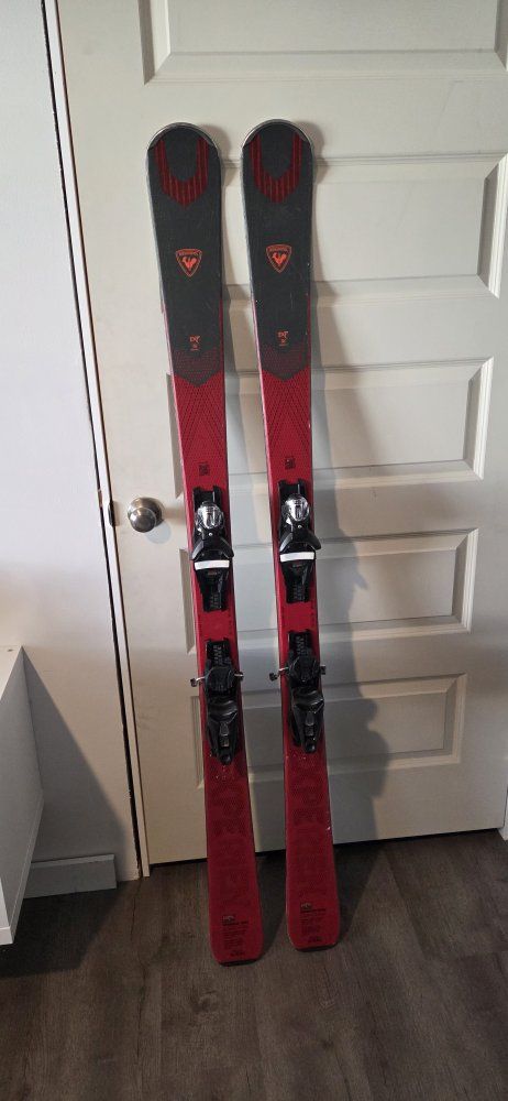 Rossingol Experience 86 with bindings and other Ski Items