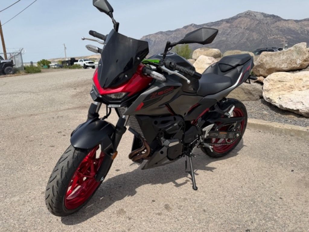 2024 Kawasaki Z500 SE ABS