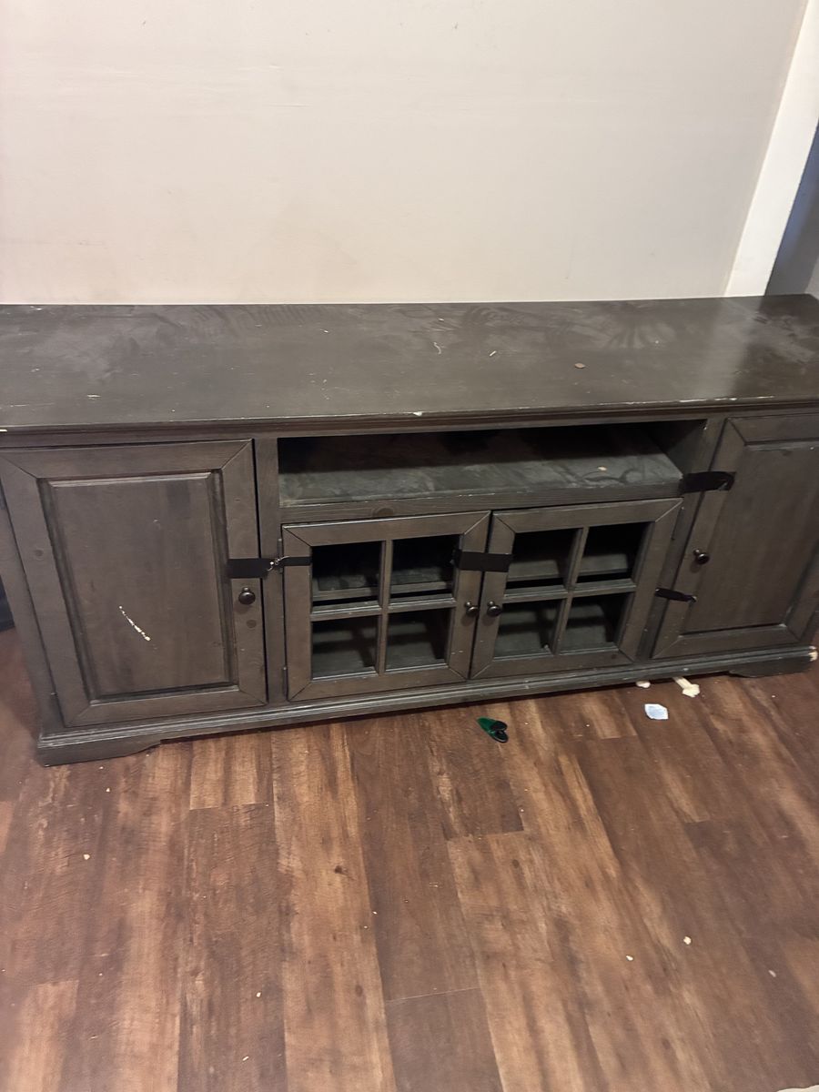 Tv stand