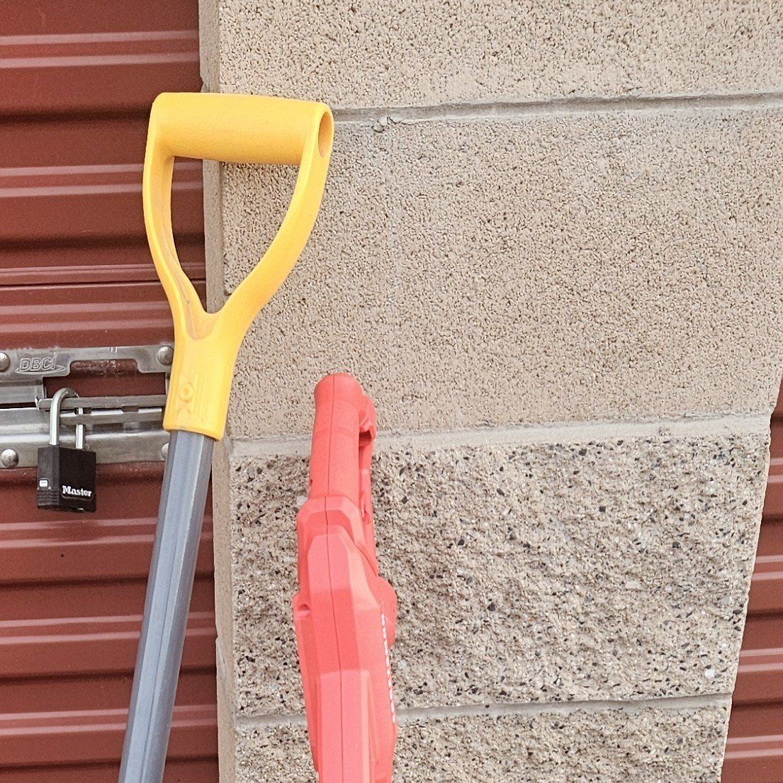 Weed eater (manual string trimmer)