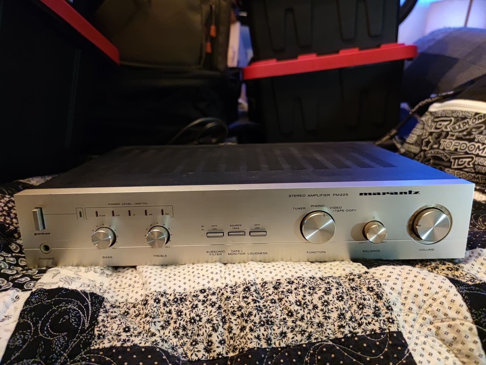 Marantz PM 225 Stereo Amplifier. Perfect Condition.