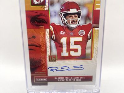Patrick Mahomes II Collection On Card Auto 2025
