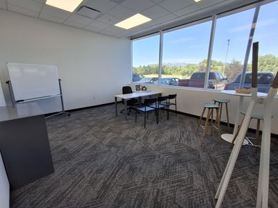 Client-Ready Office for Attorneys & Advisors – Professional, Premiere Space