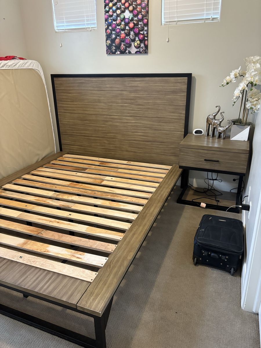 Queen Size Platform Bed Frame with Headboard and nightstand