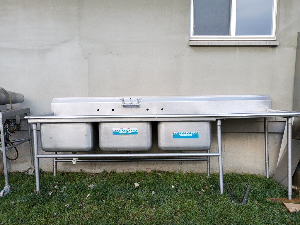 3-Compartment Sink for Industrial Kitchen