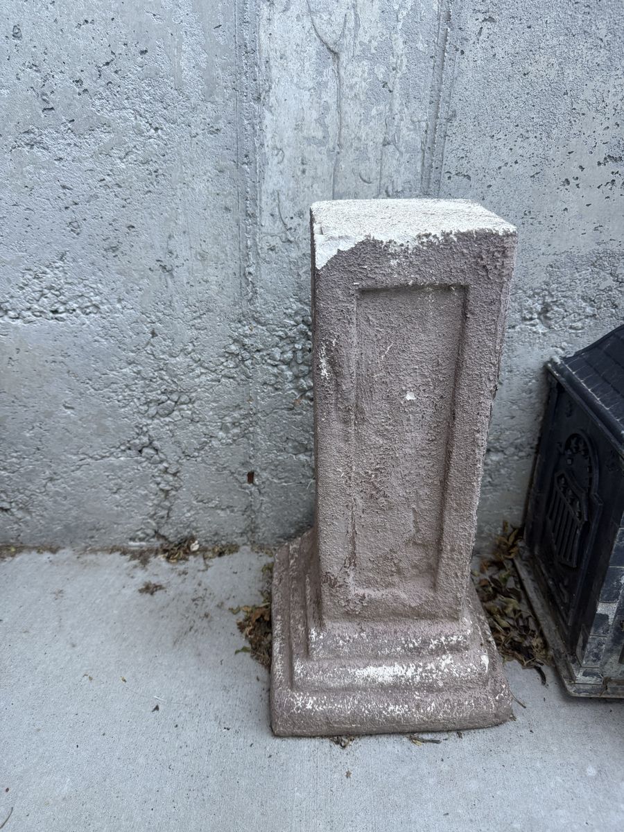 Outdoor Concrete looking Pedestal Plant Stand/Yard Decor - Weathered Gray/Brown