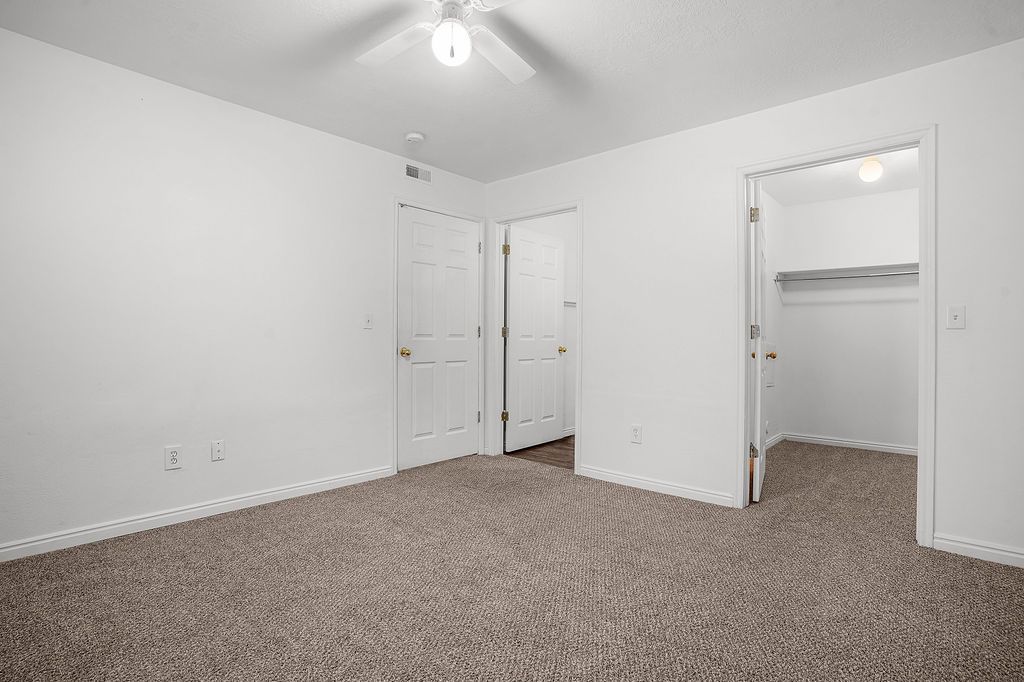 Main image 10