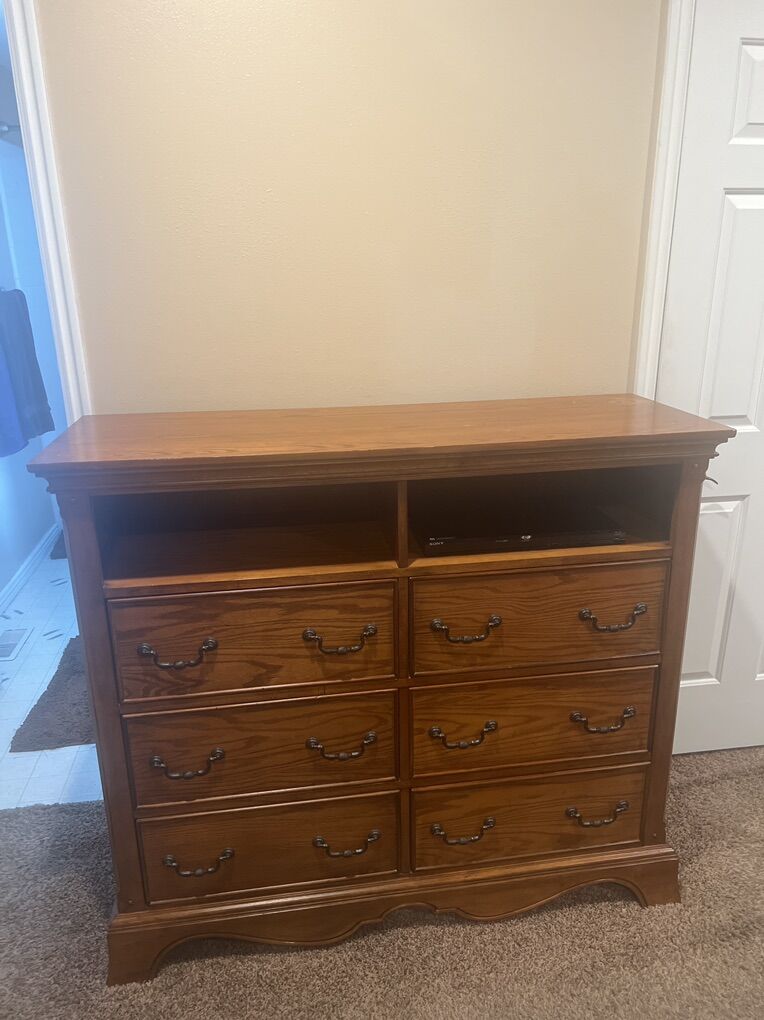Entertainment Center Dresser!