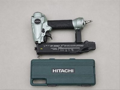 Hitachi NT50AE2 2" 18-Gauge Pneumatic Brad Nailer with Carrying Case