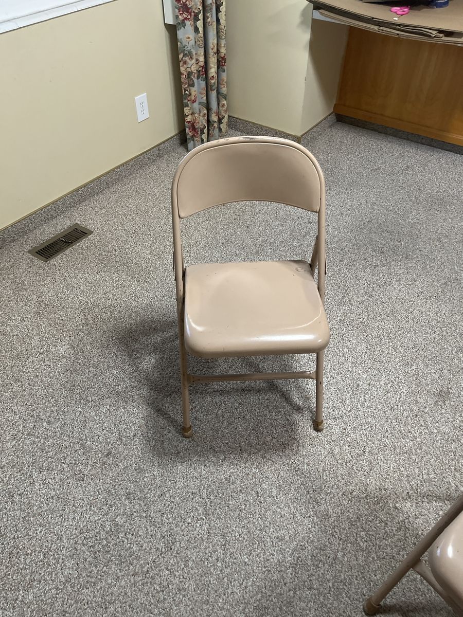 8 x Beige Metal Folding Chair