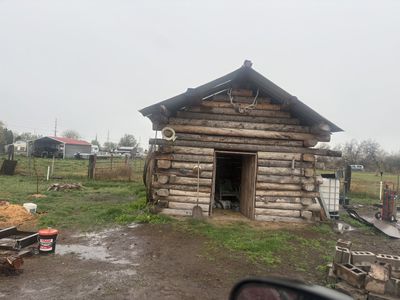 Real LoG Cabin With Loft