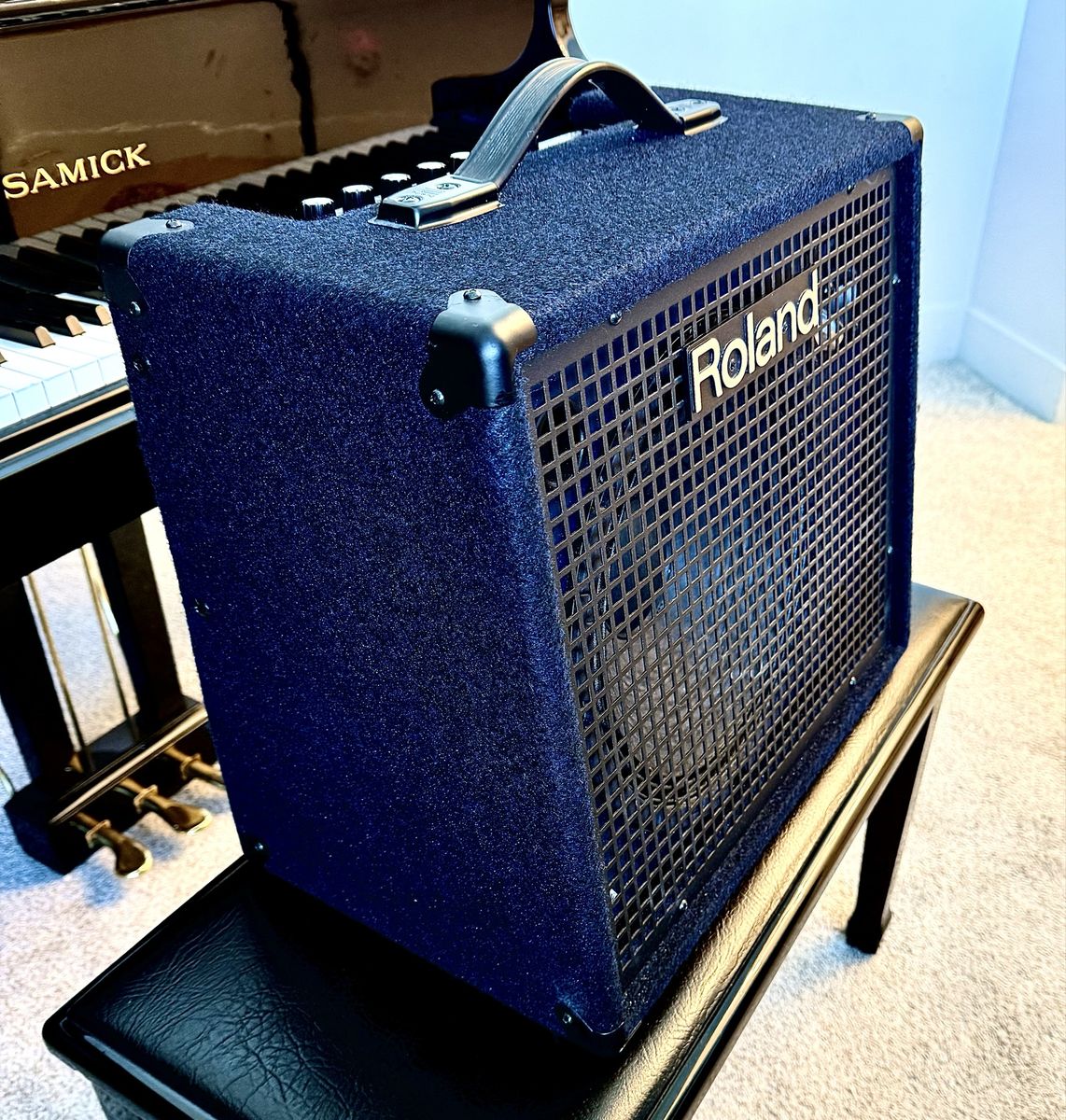 Roland KC-200 - 100W 12-inch Keyboard Amp