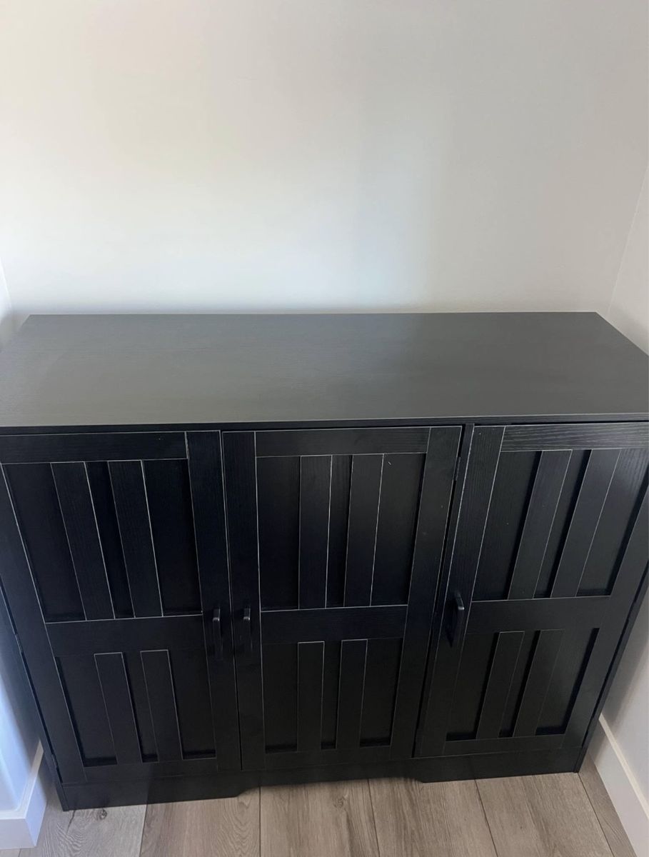 Brand new cabinets (2)