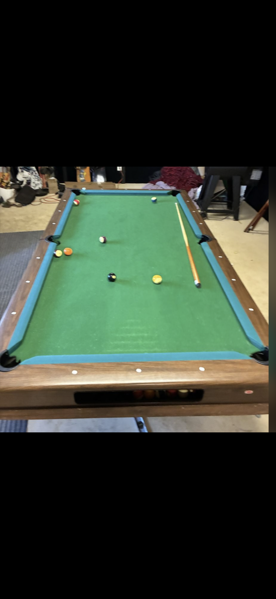 8’ pool table