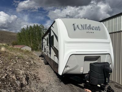 35’ Forrest river Camp trailer