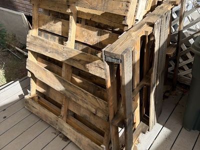 Free Wooden Pallets