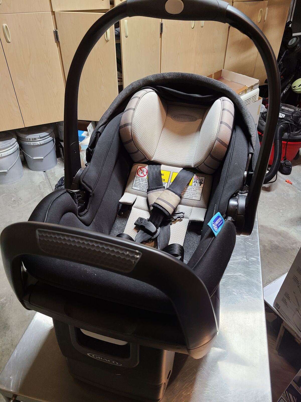 Graco Snugride Snugfit DLX used
