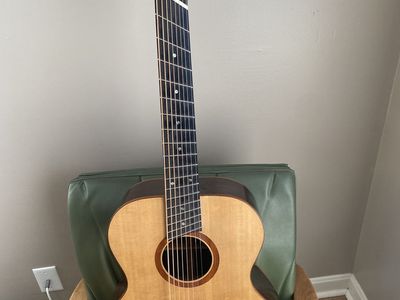 8 String Hybrid Guitar