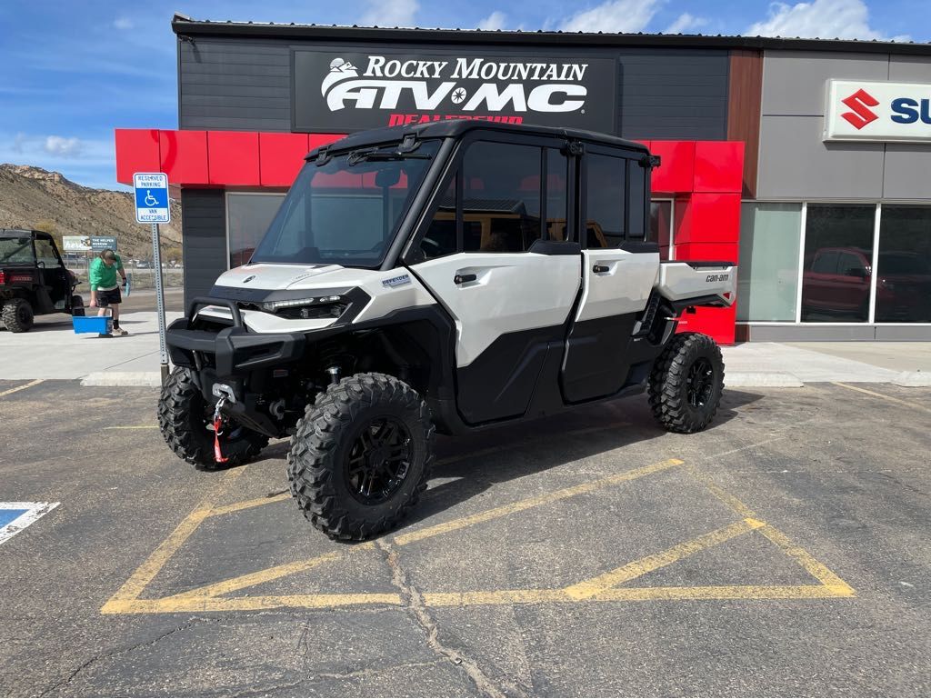 2026 Can-Am Defender MAX LIMITED CAB HD11