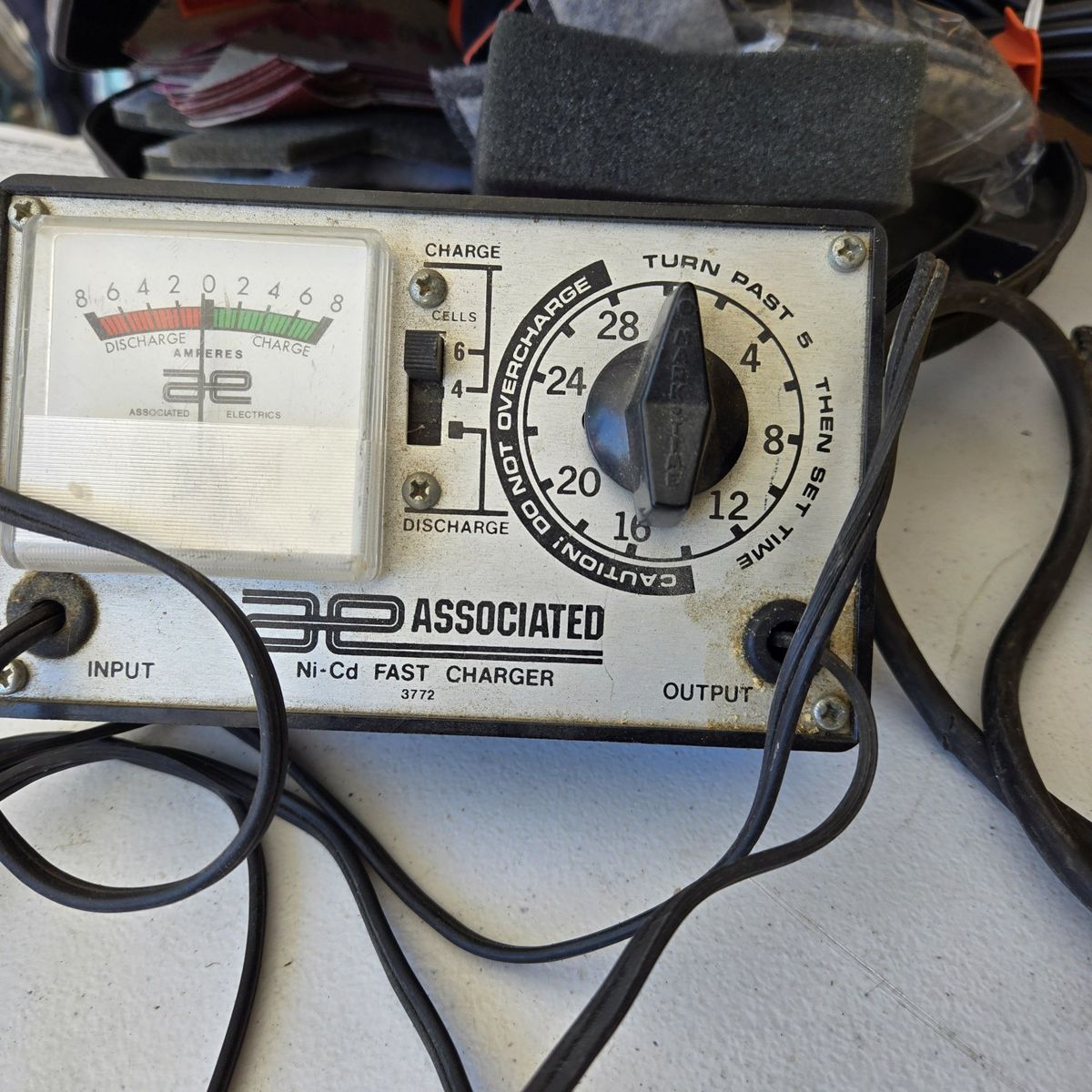 Associated Electrics 3772 Ni-Cd Fast Charger - Vintage RC Battery Charger