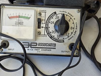 Associated Electrics 3772 Ni-Cd Fast Charger - Vintage RC Battery Charger